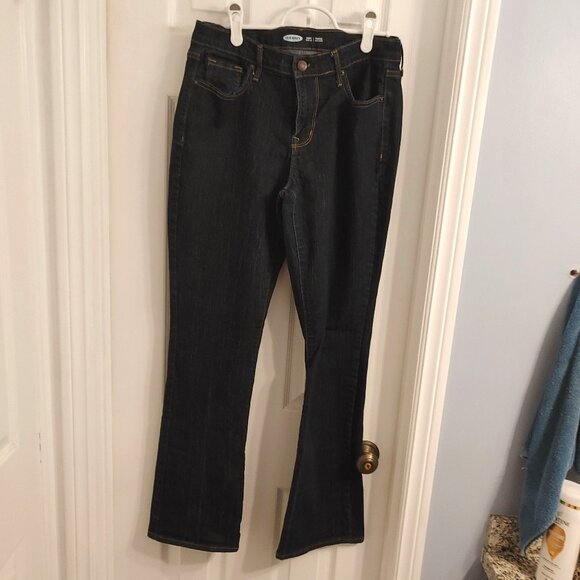 Curvy Jeans 3 - Picture 1 of 9